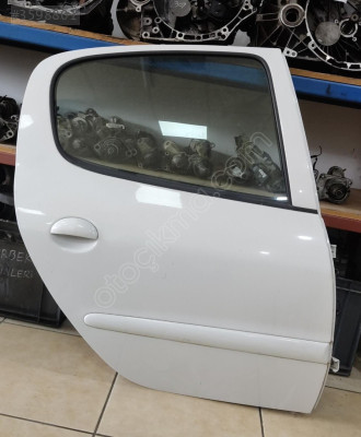 PEUGEOT 206+ HATASIZ SAĞ ARKA KAPI