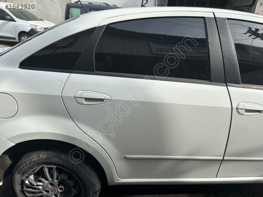 Fiat linea sağ arka kapı