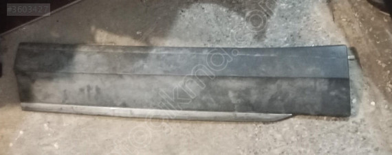 VW TİGUAN SOL ÖN KAPI BANDI ÇIKMA ORJİNAL