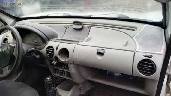 Renault Kangoo göğüslük torpido