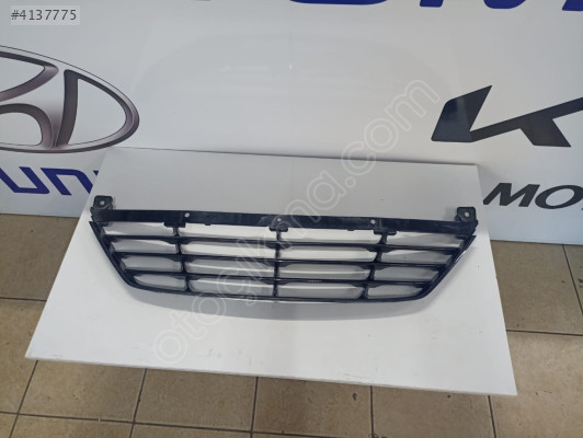 HYUNDAİ İX35 ÖN TAMPON ORTA IZGARA ORİJİNAL ÇIKMA YEDEK PARÇA