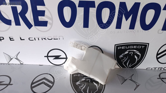 OPEL CORSA F SİLECEK SU BİDONU ÇIKMA 9836393680