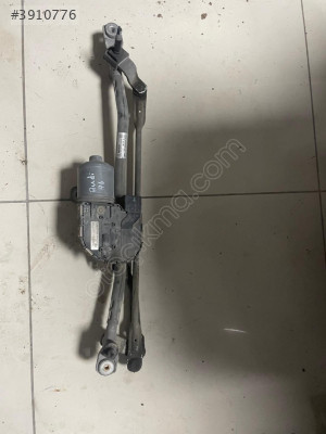 Audi a6 ön silecek motoru