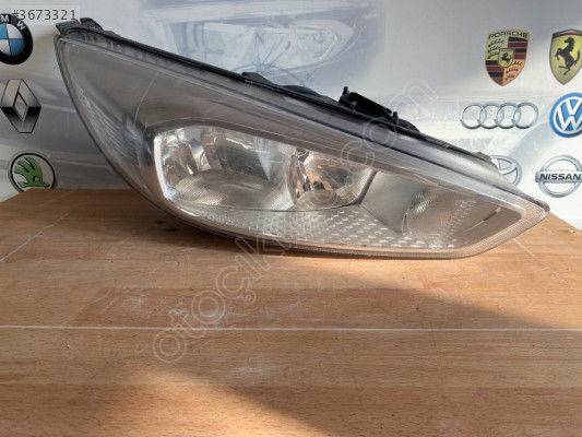 FORD FOCUS 3.5 SAĞ FAR İÇİ BEYAZ