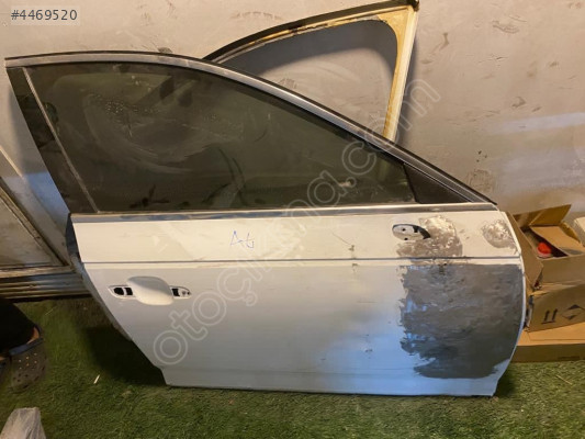 AUDİ A4 SAĞ ÖN KAPI
