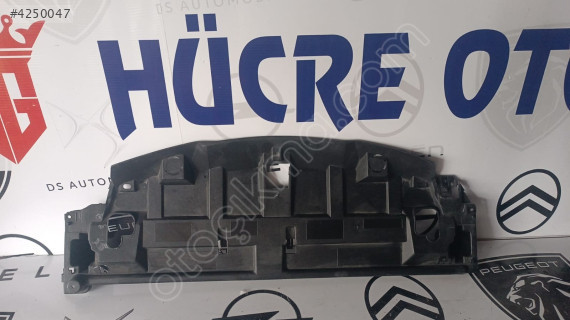 Opel Grandland 2025 Panel Üst Plastiği Orijinal Sıfır PAM0007411