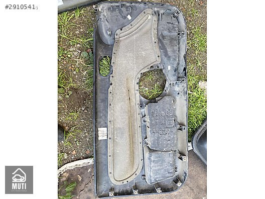 Peugeot 206 Sağ Ön Kapı Döşemesi Çıkma