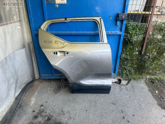 Volvo xc40 sağ arka kapı