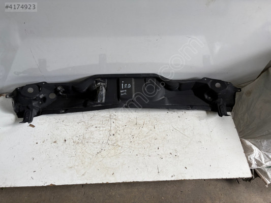 HYUNDAİ İ20 ÖN CAM IZGARA ALTI