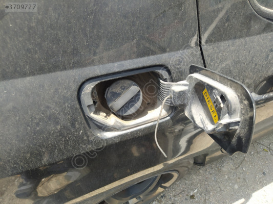 ÇIKMA PEUGEOT 407 YAKIT DEPO KAPAĞI