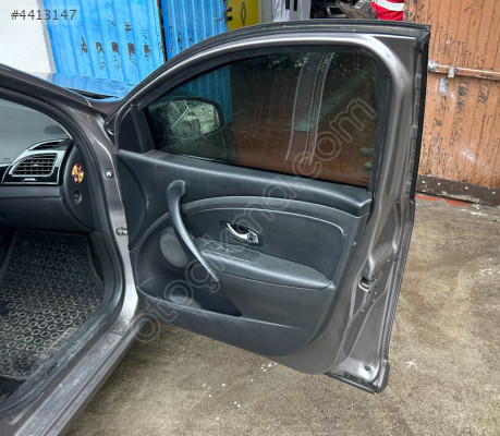 RENAULT FLUENCE SAĞ ÖN KAPI DÖŞEMESİ ORJ SÖKME RENKAY KOCAELİ