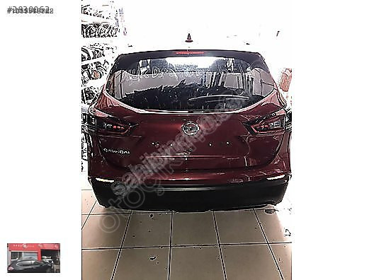 Nissan Qashqai J11-2017-2021 Arka Bagaj Kapağı Hatasız Sökme
