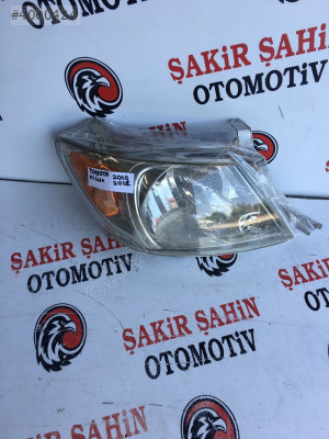 2017-2019 Toyota Hilux Sağ Ön Far - Oto Çıkma Parçaları
