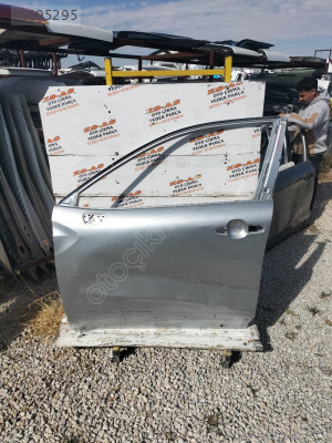 Corolla cross çıkma sol ön kapı 2022-2025