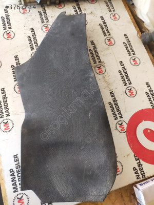 RENAULT CLİO 4 ORTA KONSOL YAN KAPAK SOL 689308726R