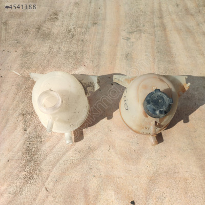 RENAULT CLİO YEDEK SU DEPOSU