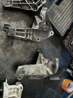 ASTRA F 1.6 16 VALF KLİMASIZ SAG MOTOR KULAĞI