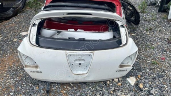 OPEL ASTRA J HATCHBACK BAGAJ KAPAĞI  ÇIKMA SÖKME YEDEK PARÇA