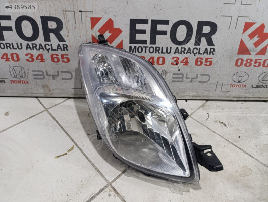 TOYOTA YARİS SAĞ FAR ÇIKMA ORİJİNAL PARÇA 2006-2008