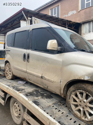Fiat Doblo sağ ön kapı