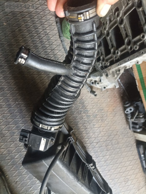 Ford Mondeo hava filtre hortumu