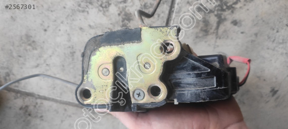 Toyota Corolla a101 efsane kasa sağ arka kapı kilidi