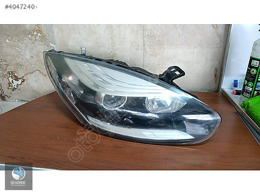 RENAULT MEGANE 4 MAKYAJLI SAĞ FAR ÇIKMA ORJİNAL