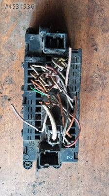 Peugeot 306 sigorta kutusu