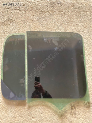 RENAULT KANGOO 3 SAĞ SÜRGÜLÜ KAPI CAMI