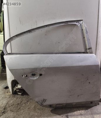 RENAULT FLUENCE SAĞ ARKA KAPI ORİJİNAL ÇIKMA PARÇA