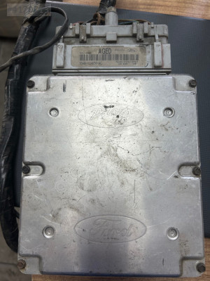 Ford escort motor beyni 93AB-12A650-AC