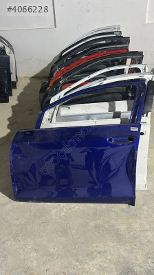Volkswagen golf 20-24  sol ön kapı ufak hasarlı