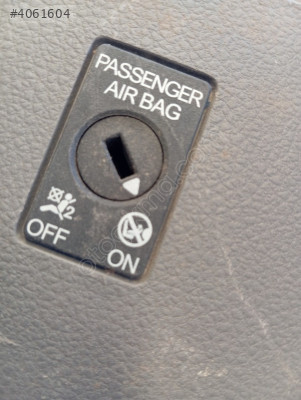 WW B8.Ön yolcu airbag anahtarı.5C591937