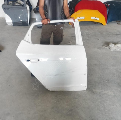 2013/2019 SEAT LEON BEYAZ SAĞ ARKA KAPI ORJINAL BOYASIZ