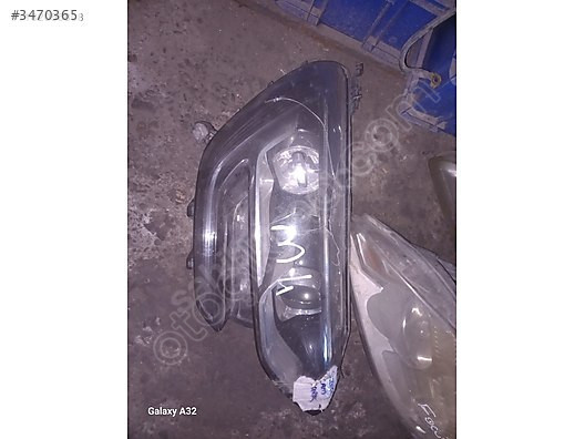 BMW M4 SAĞ ÖN FAR KONUK OTO 05366077016