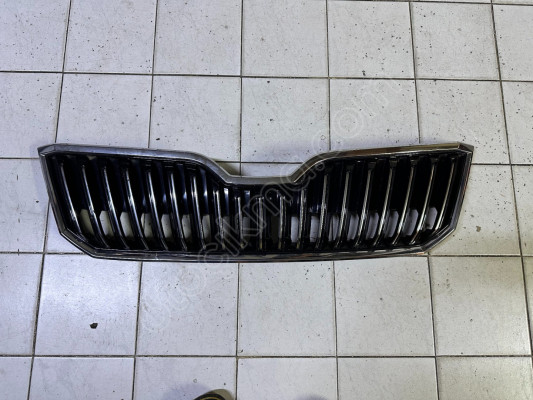 Skoda Superb Ön Panjur 2015-2019 3V0853653A