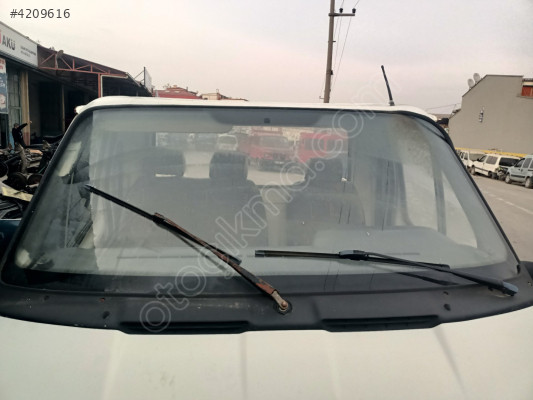 FORD TRANSİT ÖN CAM
