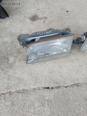 Opel Kadett Modeli İçin Sol Ön Far Çıkma Parçası