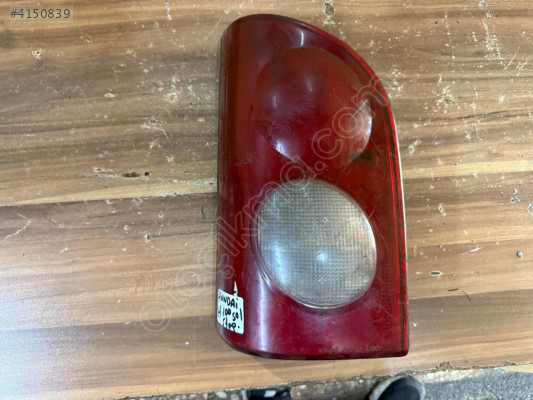 HYUNDAİ H100 SOL STOP LAMBASI ÇIKMA TEMİZ