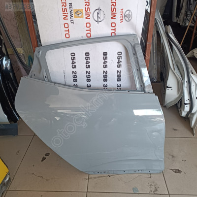 Renault Clio 5 sağ arka kapı çıkma orjinal çok temiz