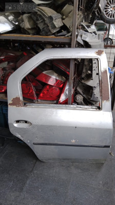 Orjinal Dacia Logan Sedan Eski Model Sağ Arka Kapı