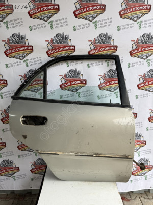 MİTSUBİSHİ CARİSMA SAĞ ARKA KAPI SÖKME ORİJİNAL