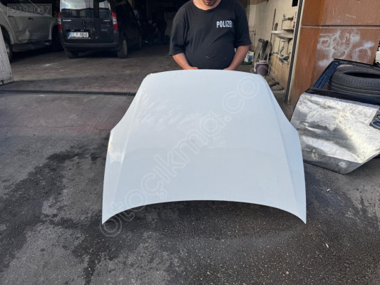 FİAT LİNEA BEYAZ MOTOR KAPUTU HASARSIZ AL TAK ŞEKLİNDEDİR