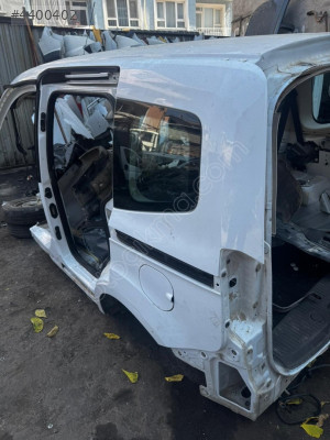 FORD COURİER SOL ÇAMURLUK KONUK OTO