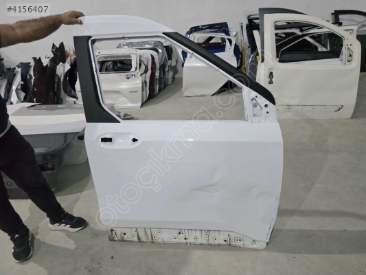 2024/2025 FORD YENI COURİER BEYAZ SAĞ ÖN KAPI ORJINAL GÖÇÜKLÜK
