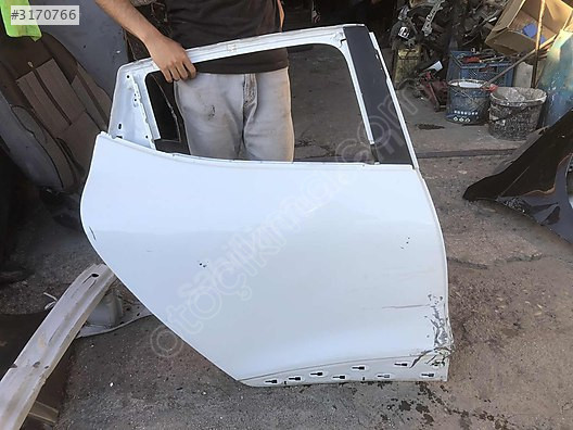 2016 clio 4 sağ arka kapı