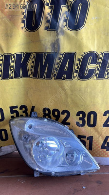 W906 Sprinter Mercedes Sağ Far Parçası A9068200261