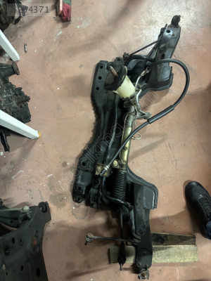 FORD FOCUS 1 MOTOR ALT TRAVERS