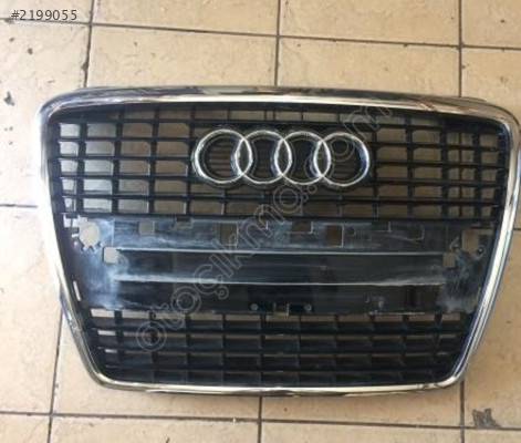 Audi A8 ön panjur  çıkma parçalar