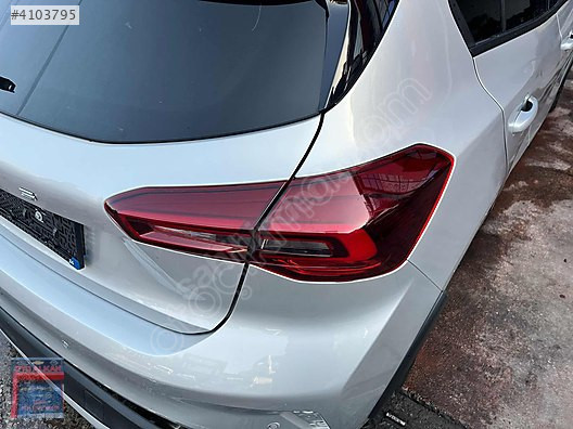 FORD FOCUS 2023 ACTİVE HATCHBACK SAĞ STOP LAMBASI